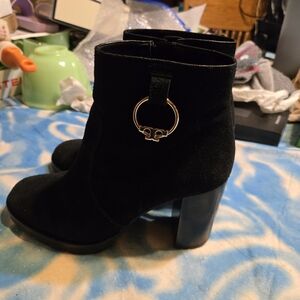 Chic Black Ankle Boots with Gold Ring Detail